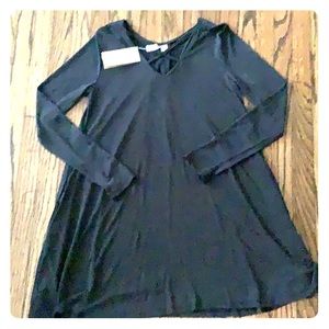 NWT Francesca’s long sleeve dress